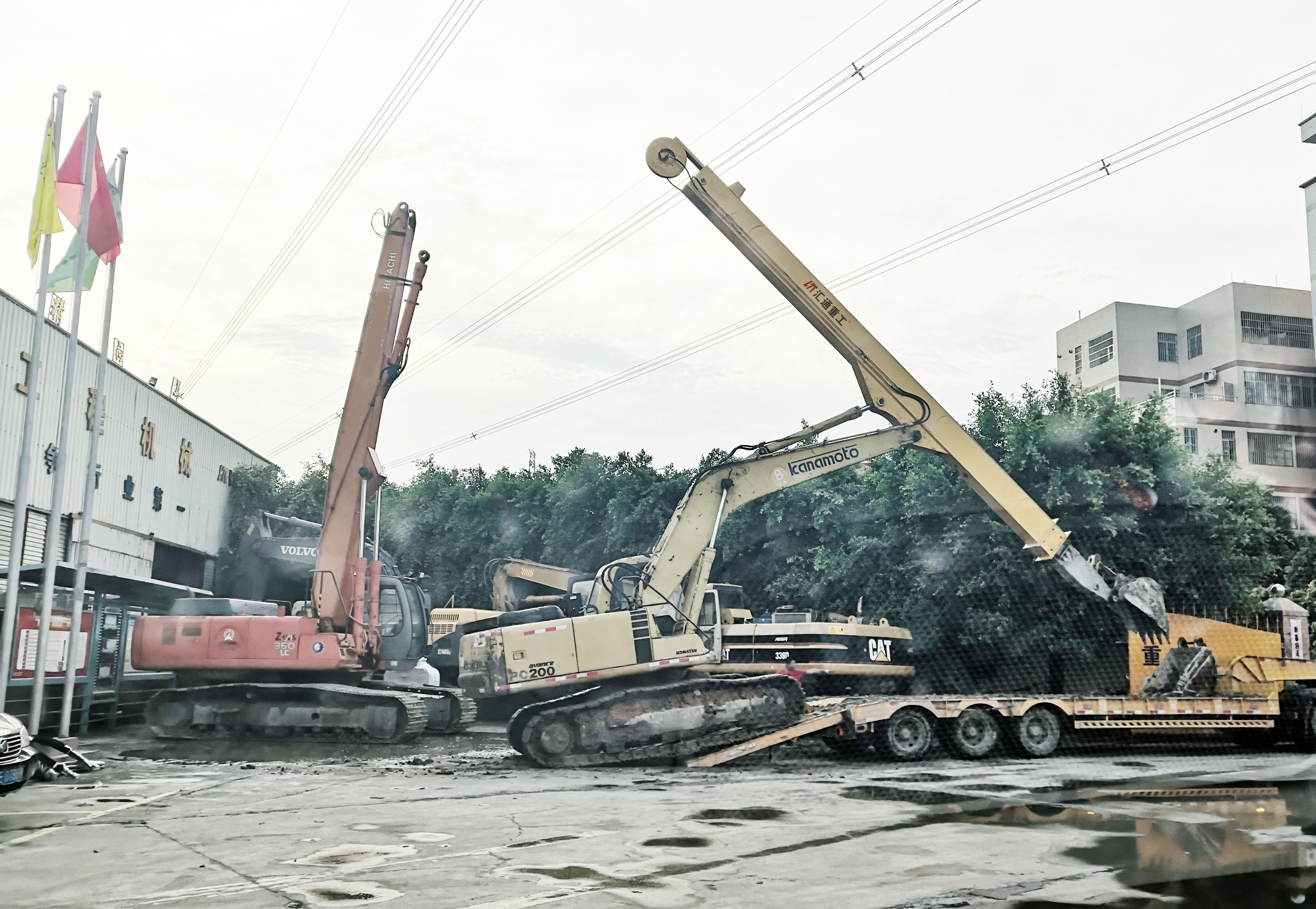 勾機(jī)伸縮臂廠家、挖機(jī)伸縮臂廠家、挖機(jī)伸縮臂改裝