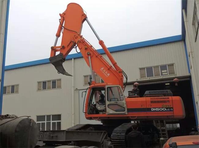 挖掘機(jī)巖石臂，挖掘機(jī)巖石臂廠家，挖掘機(jī)改裝巖石臂