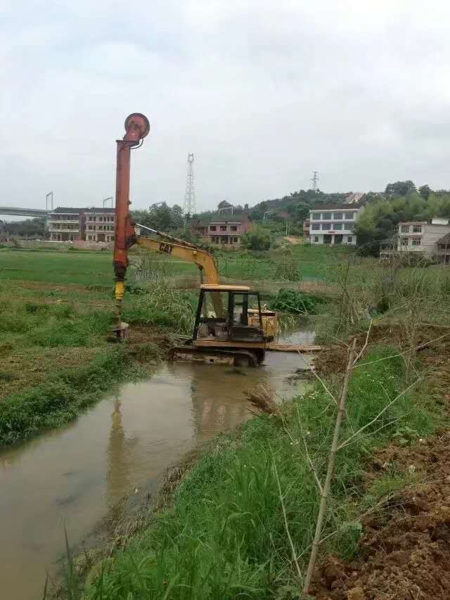 挖掘機(jī)伸縮臂 挖掘機(jī)伸縮臂