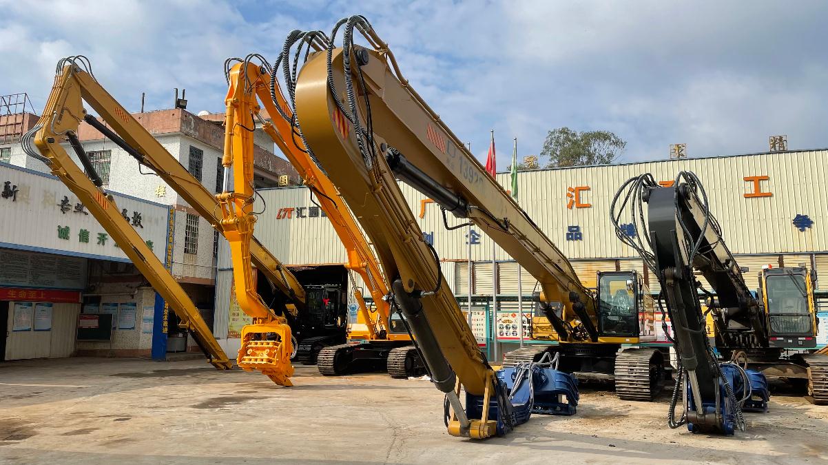 挖掘機(jī)加長臂.jpg 挖掘機(jī)加長臂.jpg
