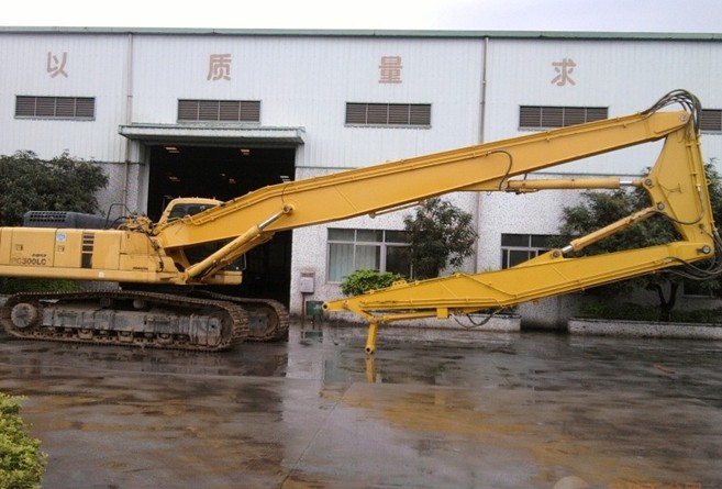 挖掘機(jī)拆樓臂 挖掘機(jī)拆樓臂