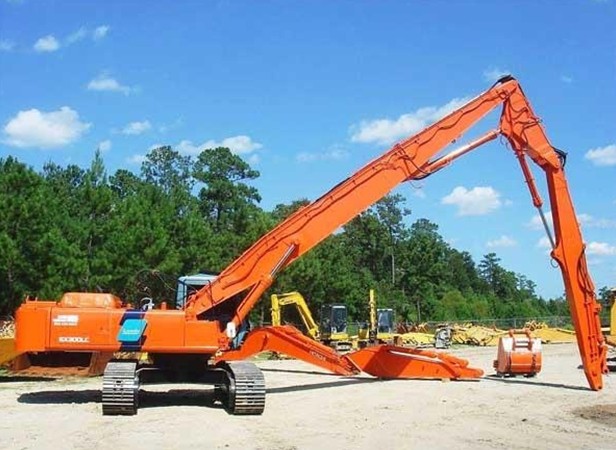 挖掘機(jī)拆樓臂 挖掘機(jī)拆樓臂