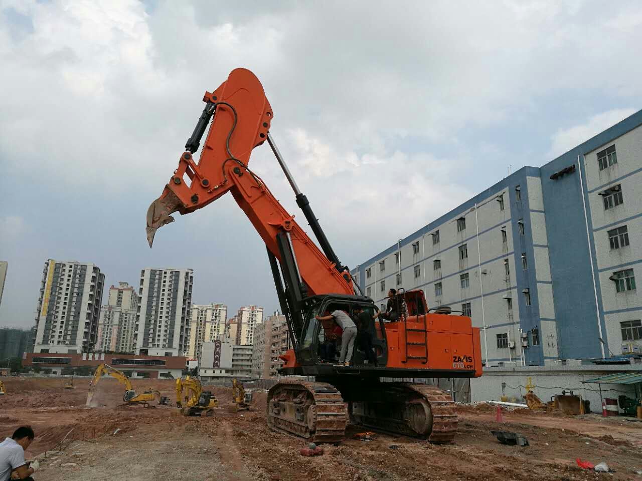 挖掘機巖石臂.jpg 挖掘機巖石臂.jpg